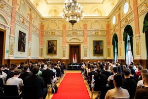 Helytállás a polgárokért - a társadalom védelme nagy természeti katasztrófák során-1